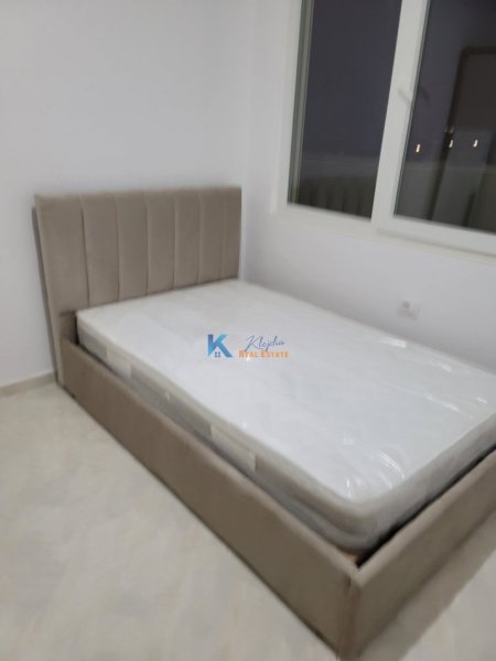 Tirane, jap me qera apartament 2+1+Ballkon Kati 3, 94 m² 500 € (perballe spitalit Amerikan 3)