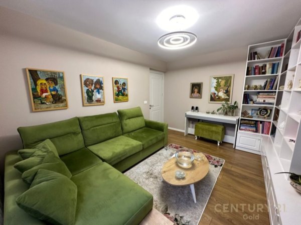Tirane, shitet apartament 2+1 Kati 3, 80 m² 178.000 € (shkolla e baletit)