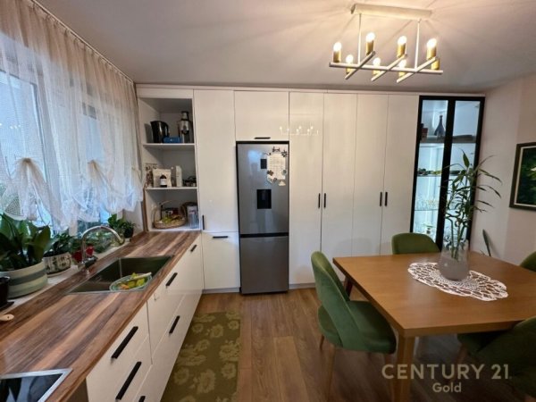 Tirane, shitet apartament 2+1 Kati 3, 80 m² 178.000 € (shkolla e baletit)
