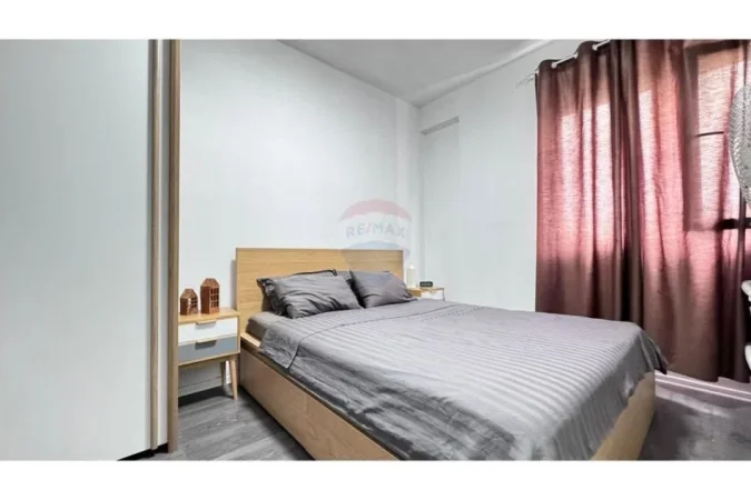 Tirane, jepet me qera 1+1+Ballkon Kati 3, 72 m² 600 € (Liqeni i Thate)