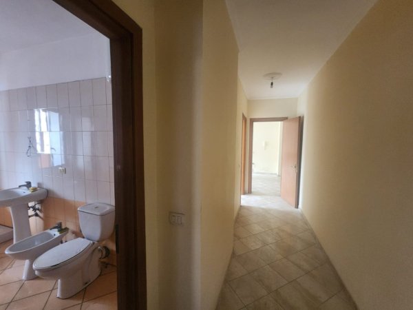 Shqiperi, shitet apartament 2+1+Ballkon Kati 6, 105 m² 135.000 € (Yzberisht)