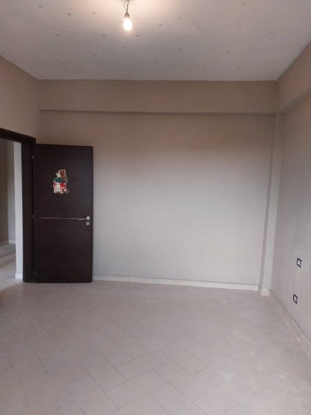 Durres, shitet apartament 1+1+Ballkon , 92 m² 87.000 € (STADIUM DURRES)