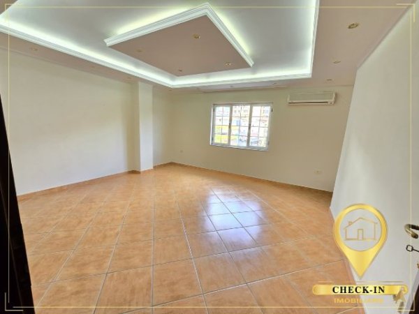 Tirane, jepet me qera zyre Kati 4, 177 m² 1.800 € (Sheshi Wilson)