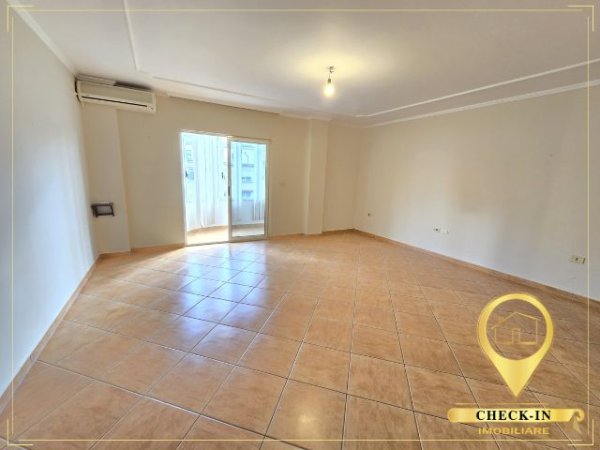 Tirane, jepet me qera zyre Kati 4, 177 m² 1.800 € (Sheshi Wilson)
