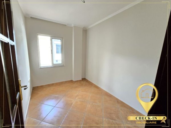 Tirane, jepet me qera zyre Kati 4, 177 m² 1.800 € (Sheshi Wilson)