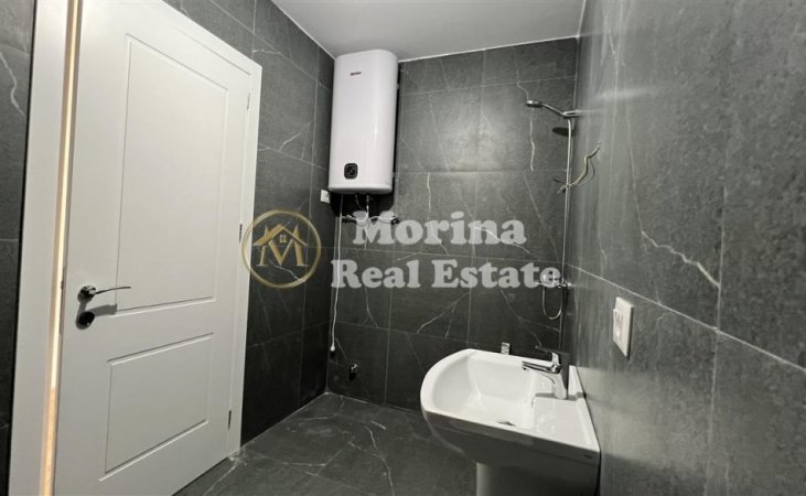 Tirane, jepet me qera zyre Kati 7, 125 m² 1.500 € (Lake View)