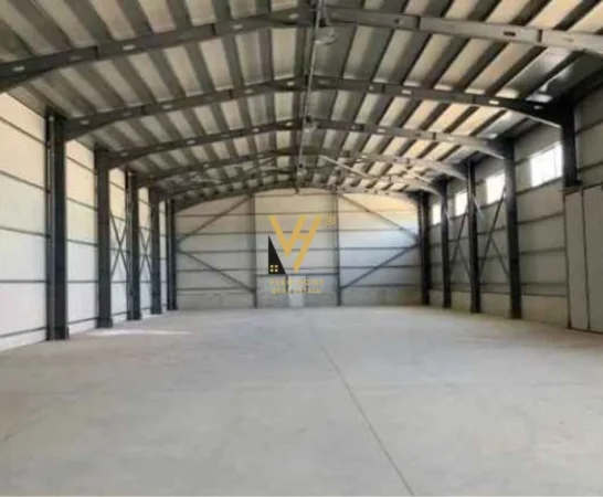 Tirane, jepet me qera magazine Kati 0, 200 m² 700 € (UNIVERS CITY)