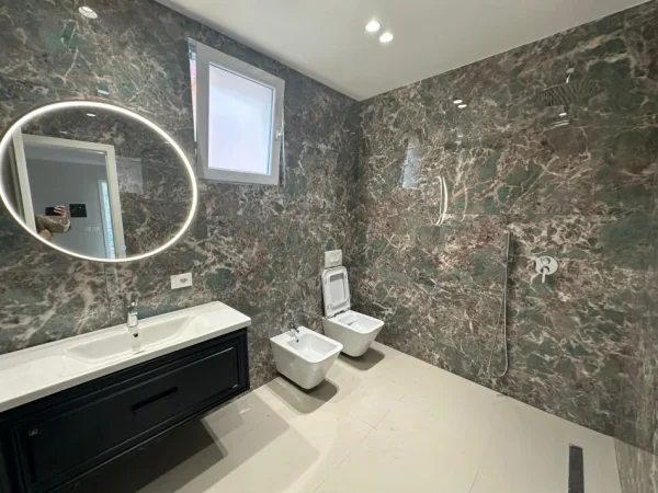 Tirane, jepet me qera Vile 3+1 Kati 3, 420 m² 3.500 € (rruga e Elbasanit)