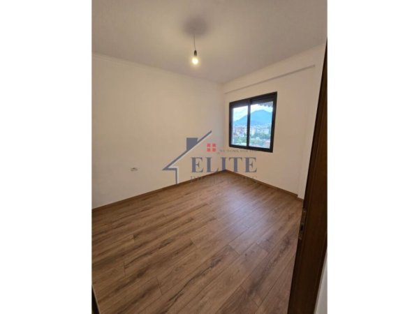 Tirane, shitet apartament 1+1 Kati 5, 55 m² 90.000 € (Rruga e Dibres)