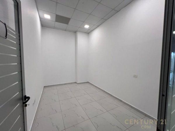 Tirane, shes ambjent biznesi Kati 0, 405 m² 1.175.000 € (Ish Stacioni i Trenit)