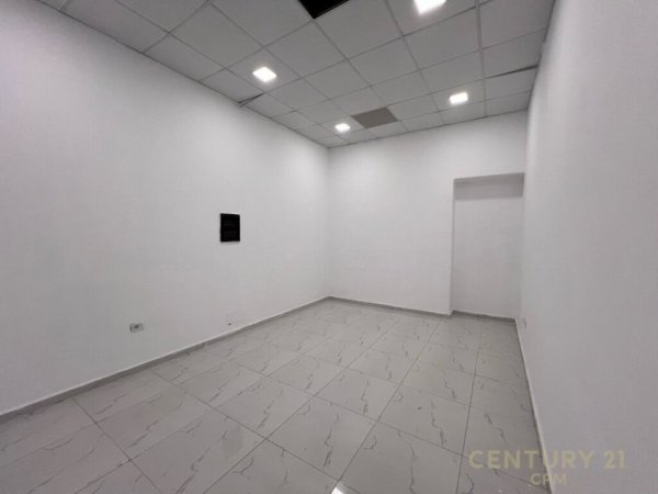 Tirane, shes ambjent biznesi Kati 0, 405 m² 1.175.000 € (Ish Stacioni i Trenit)
