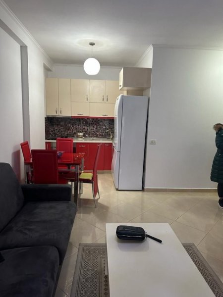 Tirane, jepet me qera apartament 1+1 Kati 7, 62 m² 450 € (ASTIR)