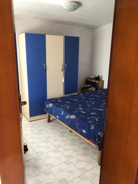 Tirane, Apartament 1+1 me qira Kati 3, 67 m² 300 € ( Shkolla e Bashkuar)