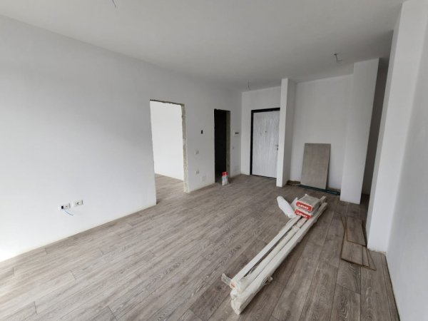 Tirane, shitet apartament 1+1+Ballkon Kati 8, 71 m² 72.000 € (Univers City)