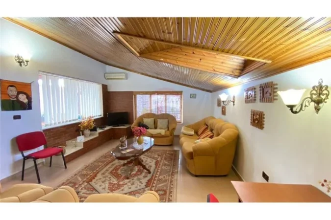 Tirane, jepet me qera apartament 1+1 Kati 3, 80 m² 500 € (Rruga e Elbasanit)