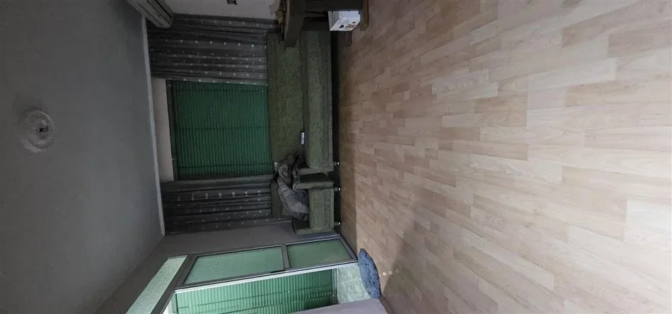 Tirane, jepet me qera zyre Kati 2, 90 m² 900 € (21 dhjetori)