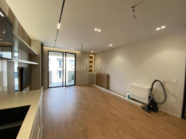 Tirane, shes apartament 2+1+2 , 124 m² 320.000 € (Liqeni i Thatë)