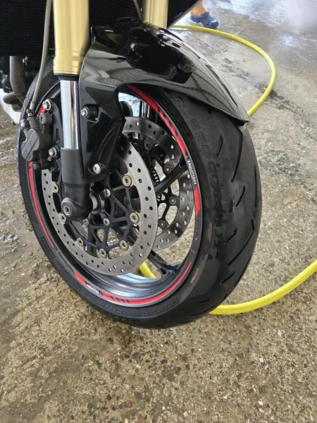 Tirane, shes Motociklete Triumph Street Triple 675 - viti 2015 , e zeze 33.800 km 7.000 €