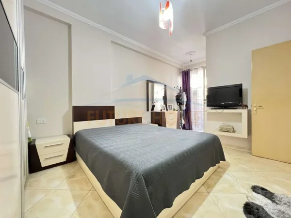 Tirane, shitet apartament 2+1 Kati 5, 99 m² 132,000 € (YZBERISHT