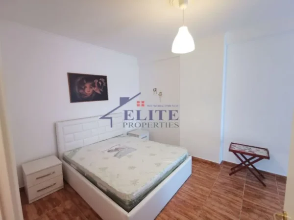 Tirane, jepet me qera apartament 2+1+Ballkon Kati 2, 100 m² 590 € (Teodor Keko)
