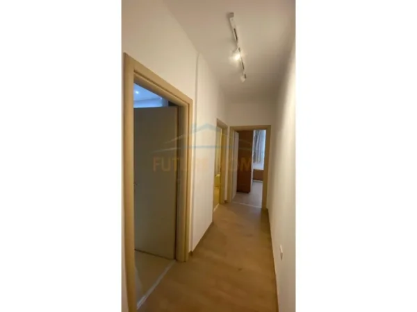Tirane, shitet apartament 2+1 Kati 2, 90 m² 190.000 € (Rruga Shefqet Musaraj)