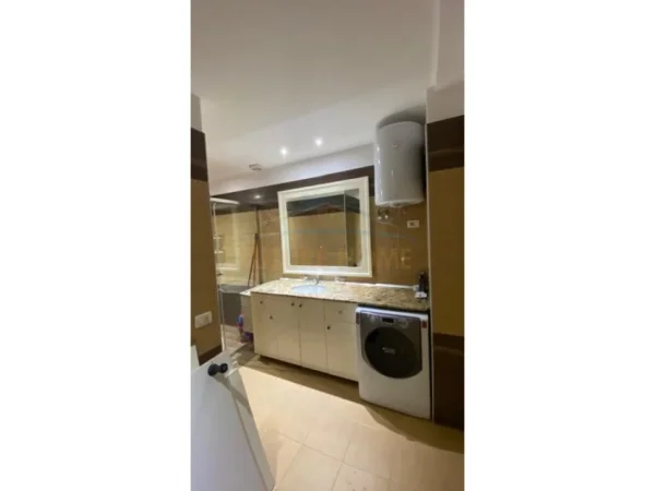 Tirane, shitet apartament 2+1 Kati 2, 90 m² 190.000 € (Rruga Shefqet Musaraj)
