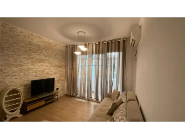 Tirane, shitet apartament 2+1 Kati 2, 90 m² 190.000 € (Rruga Shefqet Musaraj)