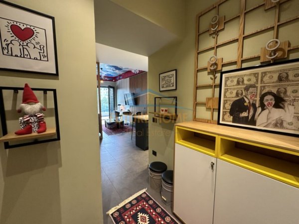 Tirane, jepet me qera apartament 1+1 , 73 m² 900 € (Kompleksi Delijorgji)