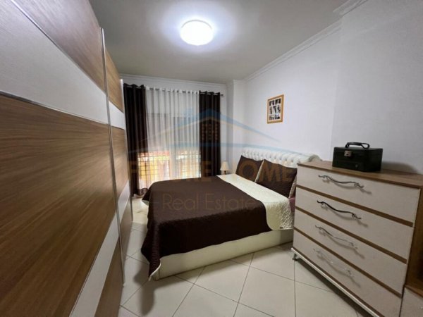 Tirane, shitet apartament 2+1 Kati 4, 122 m² 170.000 € (Unaza e Re)