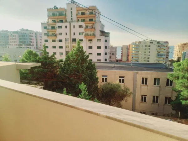 !!!DHENE!!!Durres, jap me qera apartament 1+1 Kati 3, 62 m² 320 € (Prane Shkolles Italiane, Vollga, Durres)