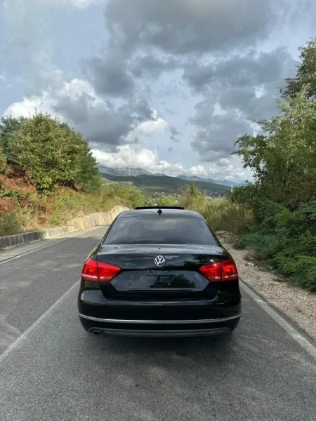 Fushe Kruje, shes makine Volkswagen Passat SEL 2013 2.0 TDI Nafte, e zeze automatik Klima 248.000 km 8.000 €