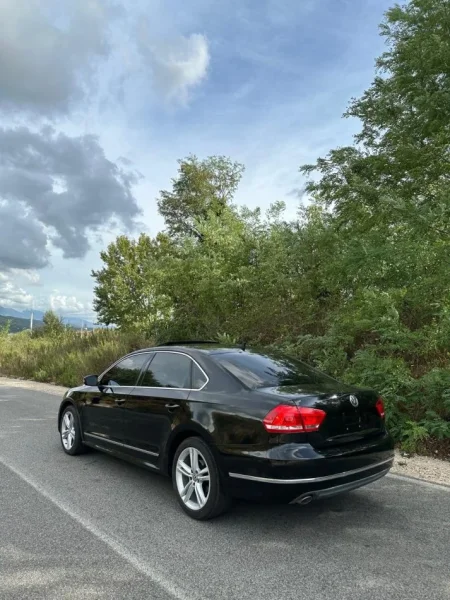 Fushe Kruje, shes makine Volkswagen Passat SEL 2013 2.0 TDI Nafte, e zeze automatik Klima 248.000 km 8.000 €
