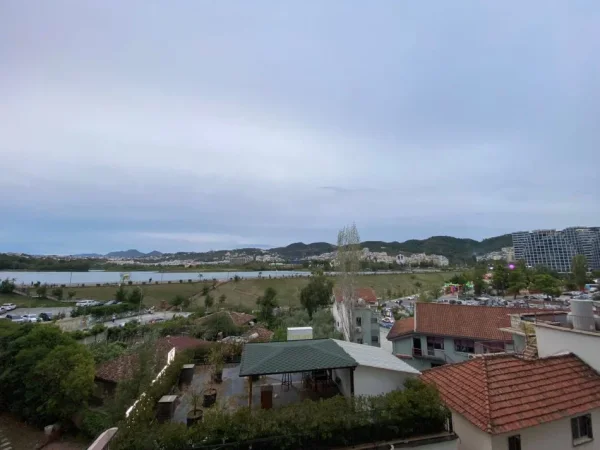 Tirane, jepet me qera apartament 3+1+Aneks+Ballkon Kati 3, 133 m² 2.000 € (RRUGA SAMI FRASHERI)