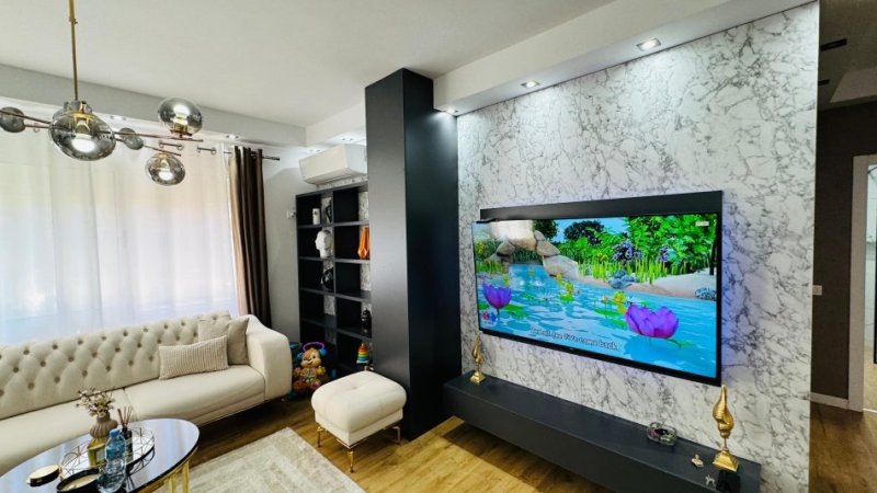 Tirane, jepet me qera 2+1 Kati 1, 110 m² 700 € (Xhamia Kopshti Botanik)