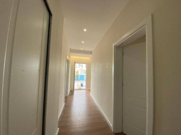 Durres, shitet apartament+verande | Penthouse 2+1+Ballkon Kati 7, 141 m² 135.000 € (SHKEMBI KAVAJES)