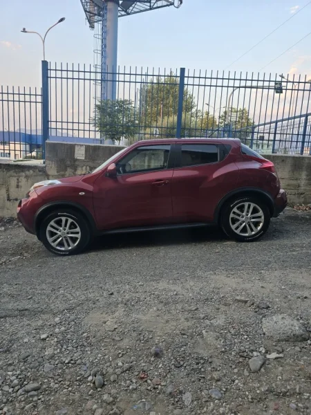 Tirane, shes makine NISAN JUKE AUTOMAT OKAZION 24 ORE 5800 EURO Benzin, vishnje automatik Kondicioner 240.000 km 5.800 €
