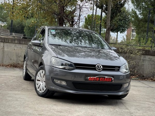 Tirane, shes makine VW POLO Nafte, gri e erret manuale Kondicioner 154.000 km 5.290 €