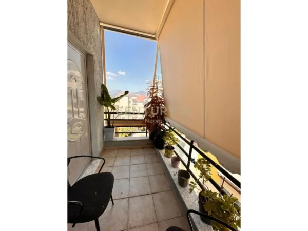 Tirane, shitet apartament 2+1 Kati 5, 88 m² 250.000 € 