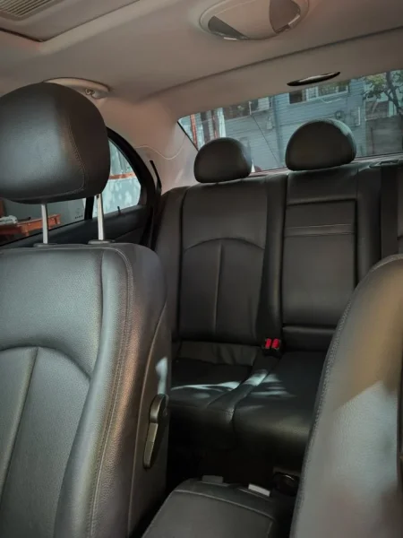 Tirane, shes makine MERCEDES BENZ EVO 211 3.0 BENZI 4 MATIC Benzin, e argjendtë automatik Klima 267.000 km 6.000 €