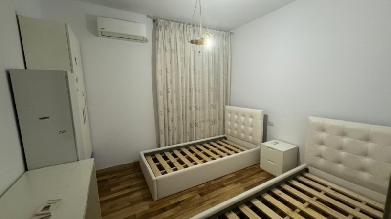 Tirane, jepet me qera apartament duplex Dublex Kati 1, 1.500 € (Kodra e Diellit)