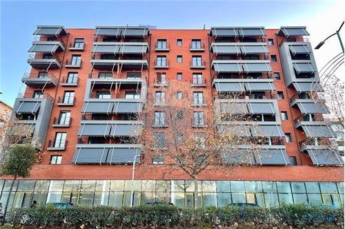 Tirane, shitet apartament 2+1 Kati 7, 120 m² 96.480 € (Kamez bulevardi blu)