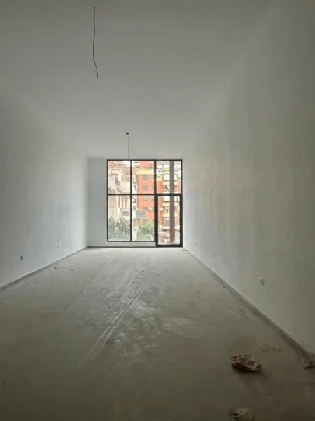 Tirane, jepet me qera ambjent biznesi Kati 2, 90 m² 1.400 € (Rruga Kavajes)