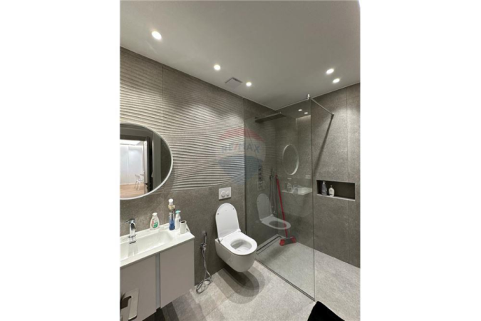 Tirane, shes apartament 2+1 Kati 1, 100 m² 250.000 € 