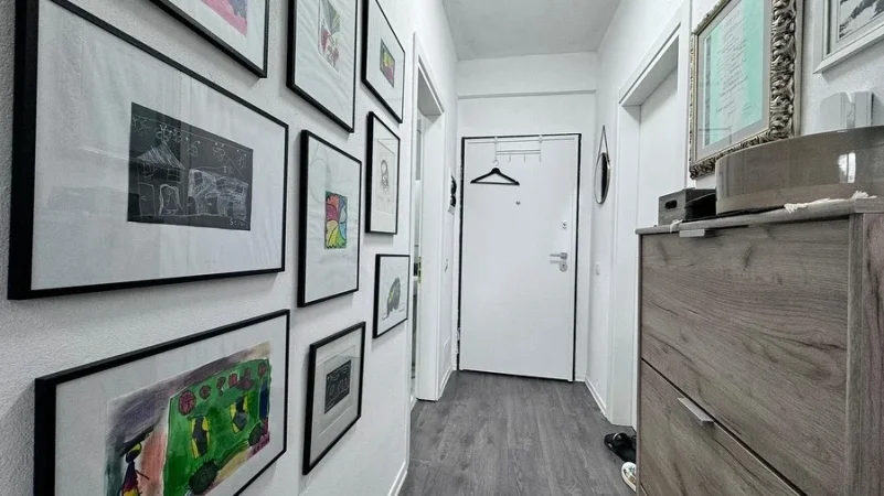 Tirane, jepet me qera apartament 1+1+Ballkon Kati 4, 80 m² 600 € (Hamdi Sina)