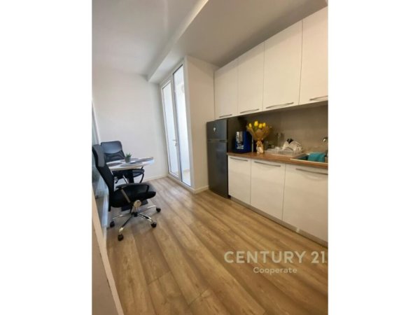 Tirane, shes ambjent biznesi , 400 m² 2.200.000 € (Ish Blloku)