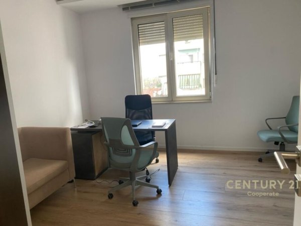 Tirane, shes ambjent biznesi , 400 m² 2.200.000 € (Ish Blloku)