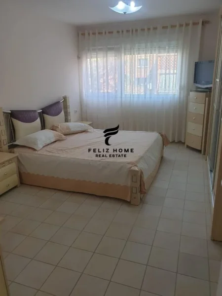 Tirane, jepet me qera apartament 2+1 Kati 3, 120 m² 700 € (21 DHJETORI)