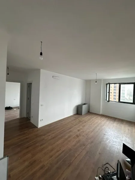 Tirane, jepet me qera apartament 1+1+Ballkon Kati 3, 45 m² 350 € (astiri)