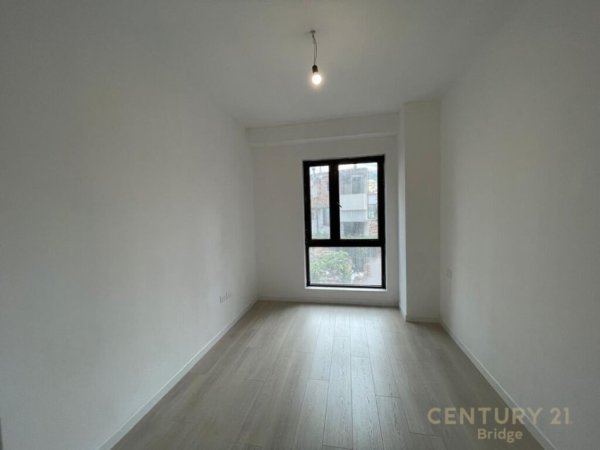 Tirane, jepet me qera apartament 2+1 Kati 6, 60 m² 700 € (petro nin)