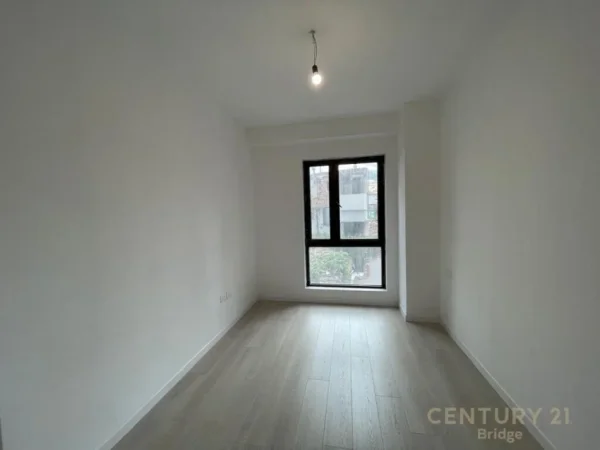 Tirane, jepet me qera apartament 2+1 Kati 6, 60 m² 700 € (petro nin)
